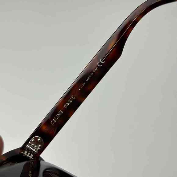 BRAND NEW CELINE CL40090F 5652F Women Sunglasses
AUTHENTIC CELINE SUNGLASSES - Picture 4 of 6